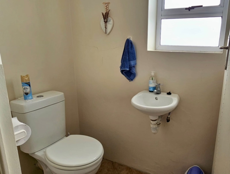 3 Bedroom Property for Sale in Franskraal Western Cape